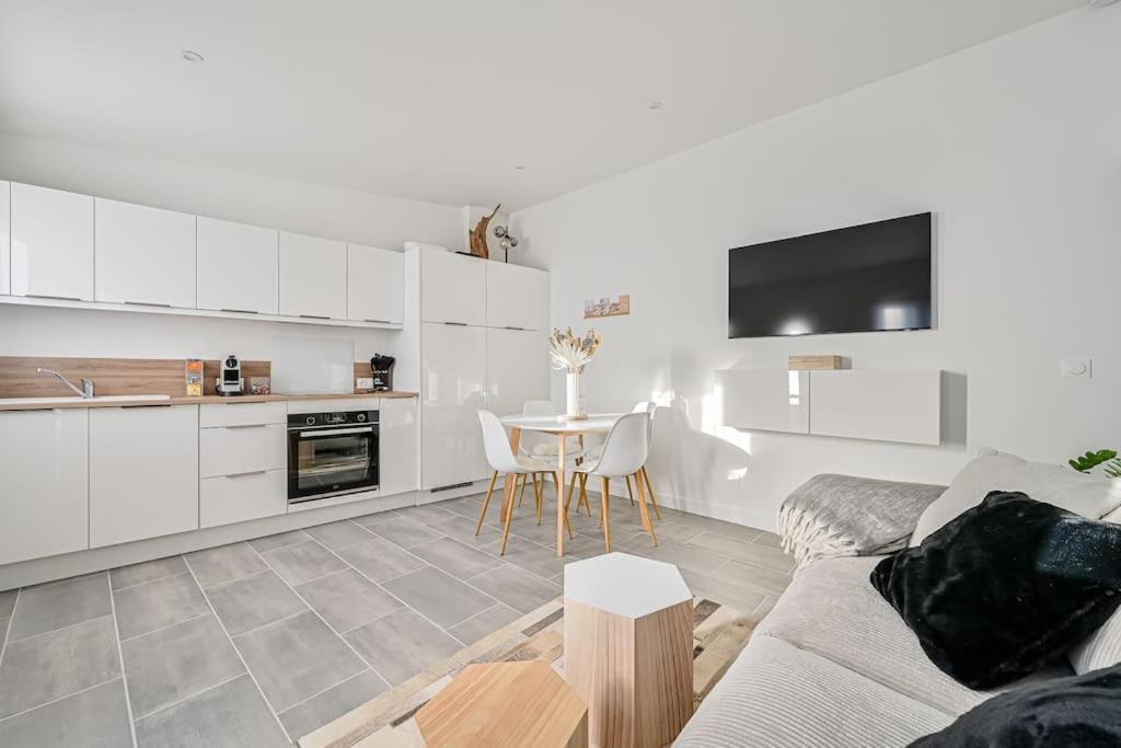 La Parenthese Apartment Claye-Souilly Ngoại thất bức ảnh